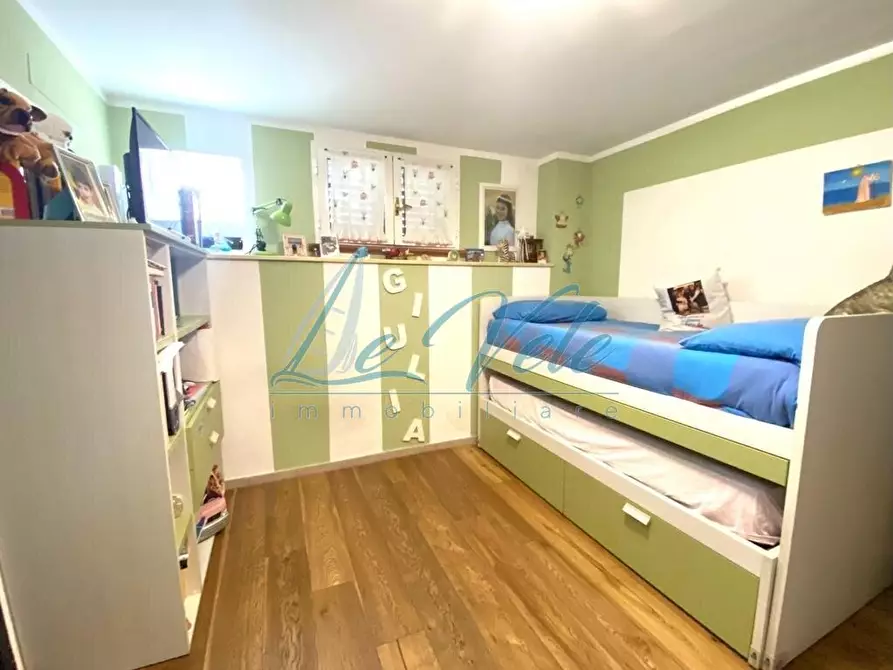 Immagine 6 di Casa semindipendente in vendita  a Massa