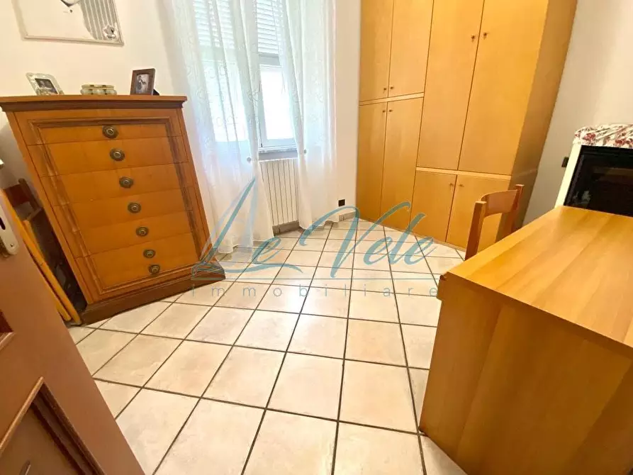 Immagine 5 di Casa semindipendente in vendita  a Massa