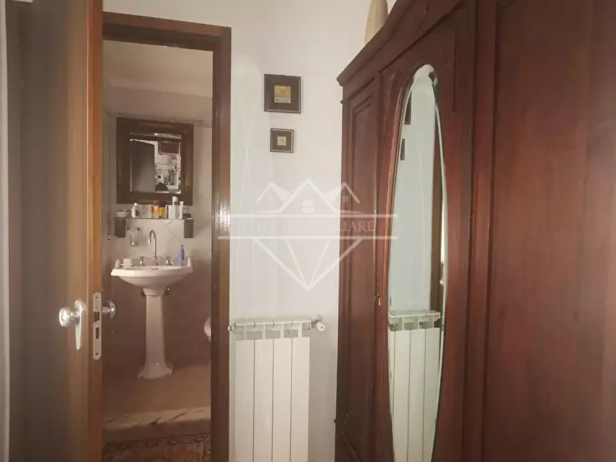 Immagine 3 di Casa semindipendente in vendita  a Carrara