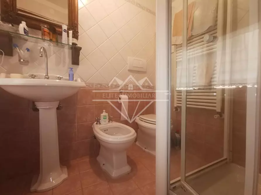 Immagine 16 di Casa semindipendente in vendita  a Carrara