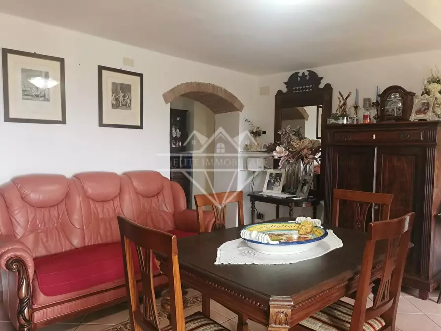 Immagine 4 di Casa semindipendente in vendita  a Carrara
