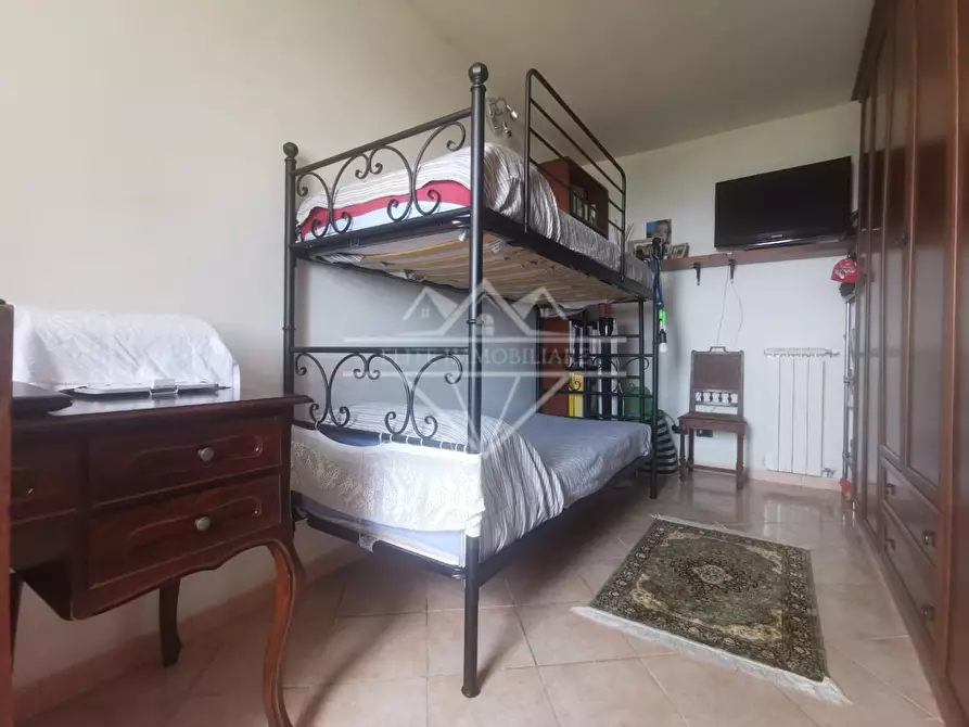 Immagine 13 di Casa semindipendente in vendita  a Carrara