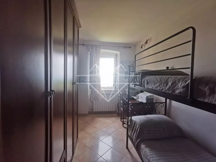 Immagine 12 di Casa semindipendente in vendita  a Carrara