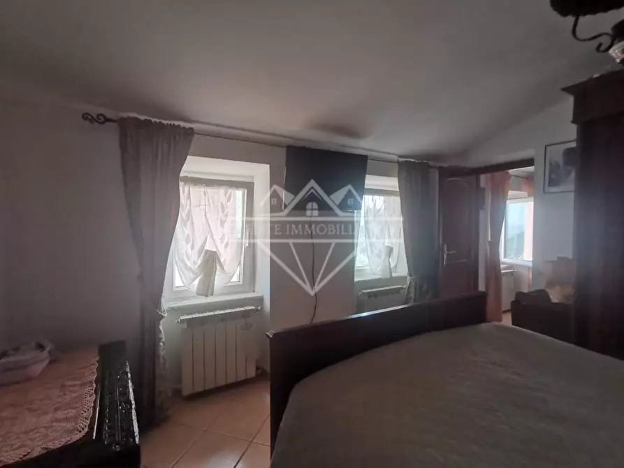 Immagine 11 di Casa semindipendente in vendita  a Carrara