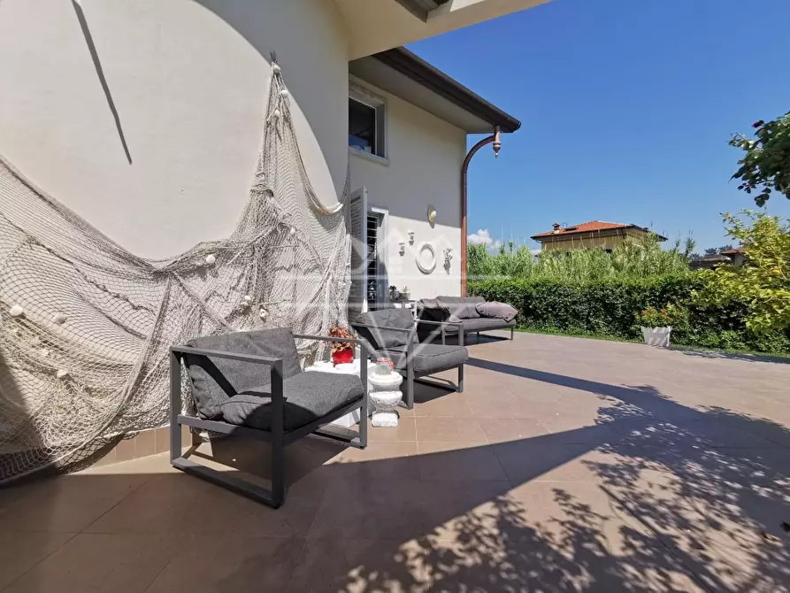 Immagine 44 di Villa in vendita  a Carrara