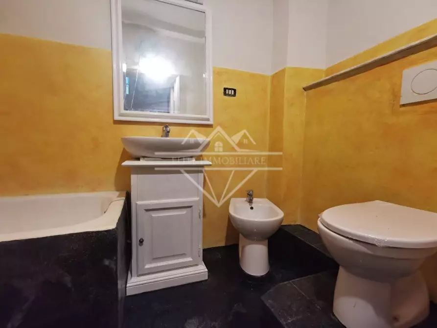 Immagine 11 di Appartamento in vendita  a Carrara