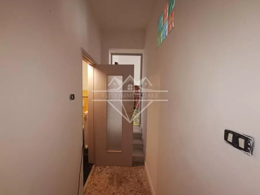 Immagine 9 di Appartamento in vendita  a Carrara