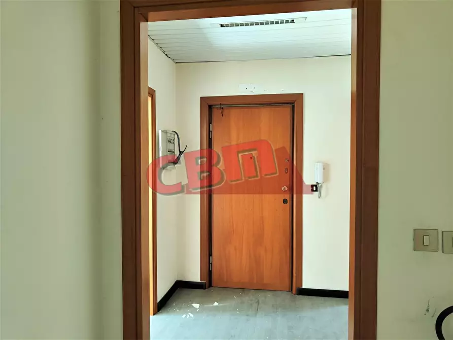 Immagine 8 di Ufficio in affitto  a Livorno