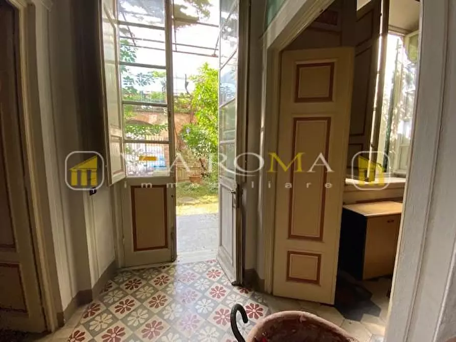 Immagine 15 di Appartamento in vendita  a Lucca