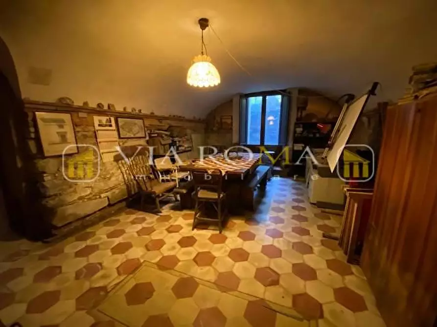 Immagine 37 di Appartamento in vendita  a Lucca