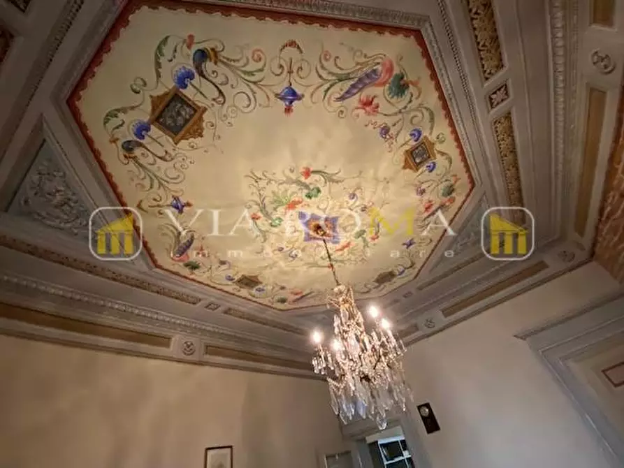 Immagine 26 di Appartamento in vendita  a Lucca