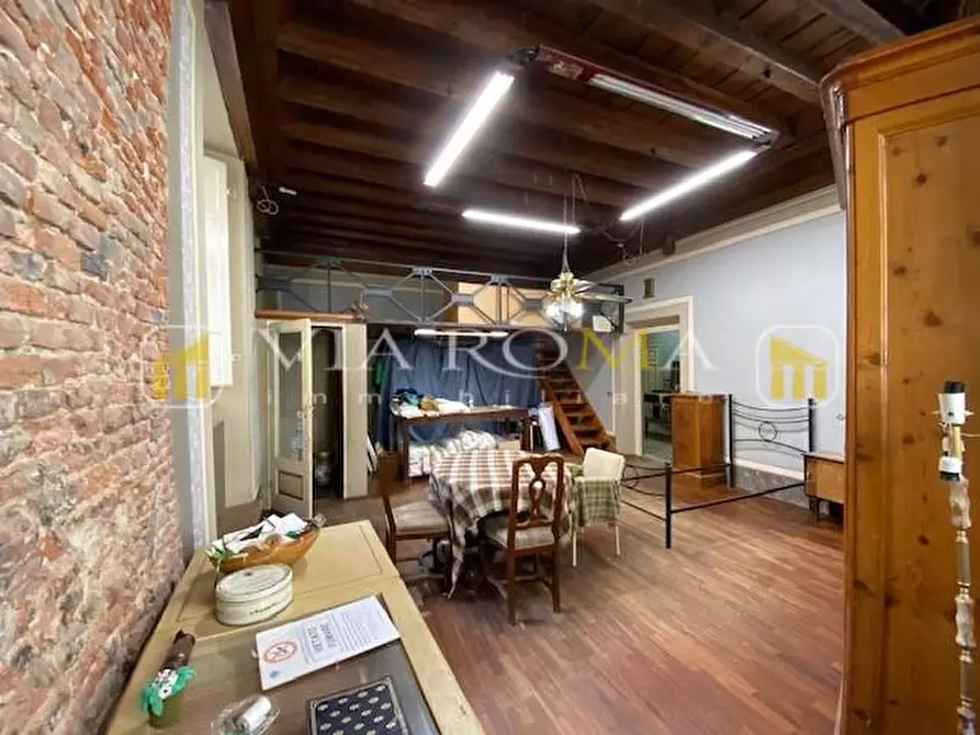 Immagine 7 di Appartamento in vendita  a Lucca