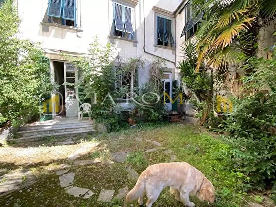 Immagine 51 di Appartamento in vendita  a Lucca