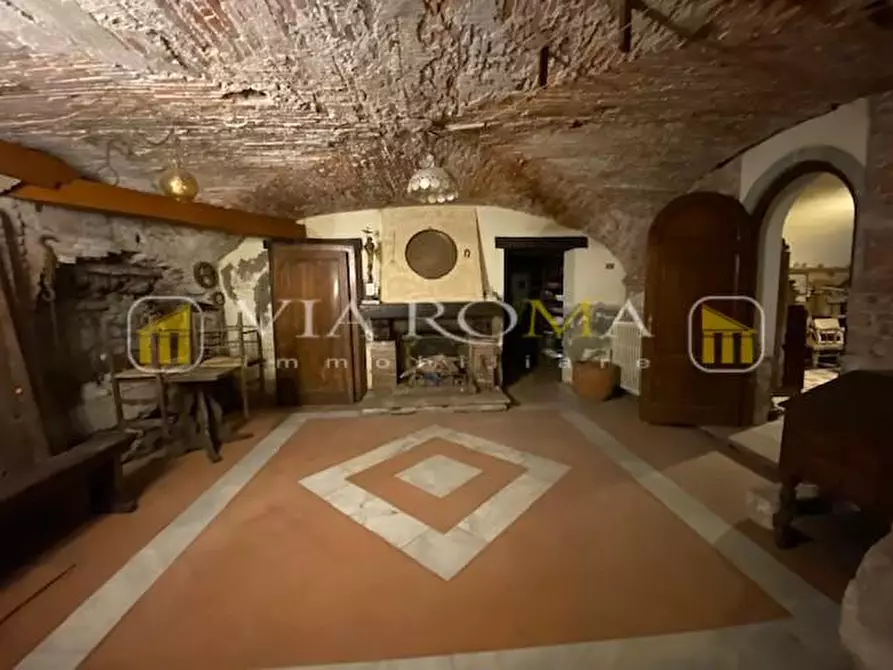 Immagine 43 di Appartamento in vendita  a Lucca