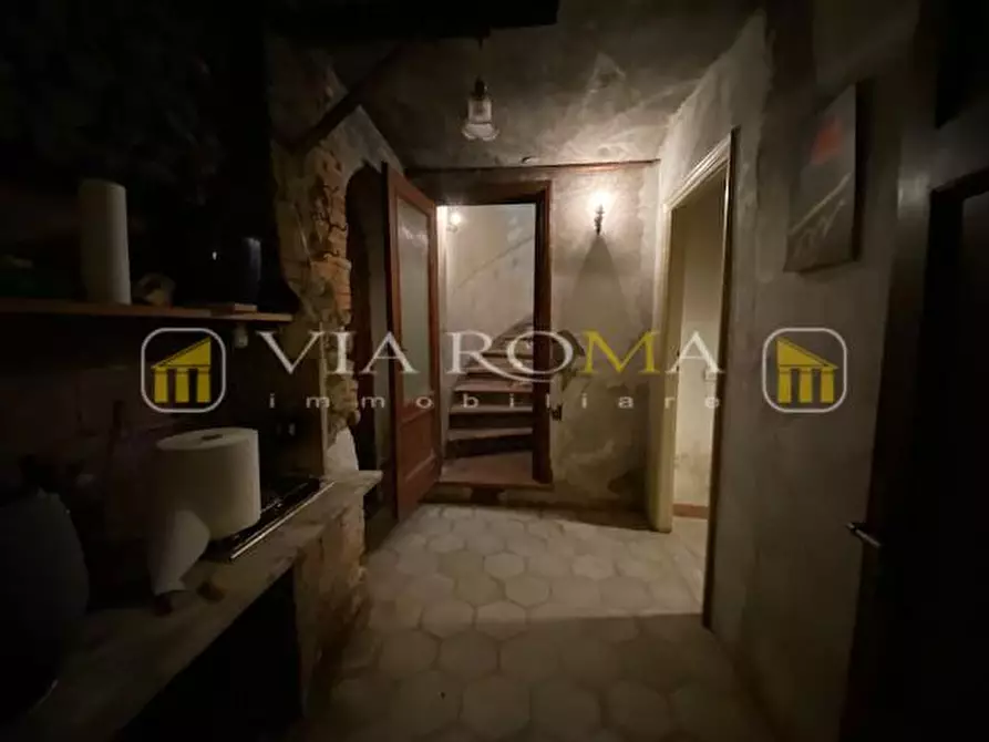 Immagine 39 di Appartamento in vendita  a Lucca