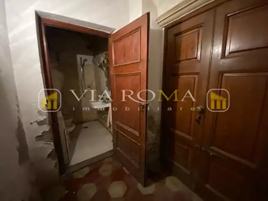 Immagine 38 di Appartamento in vendita  a Lucca