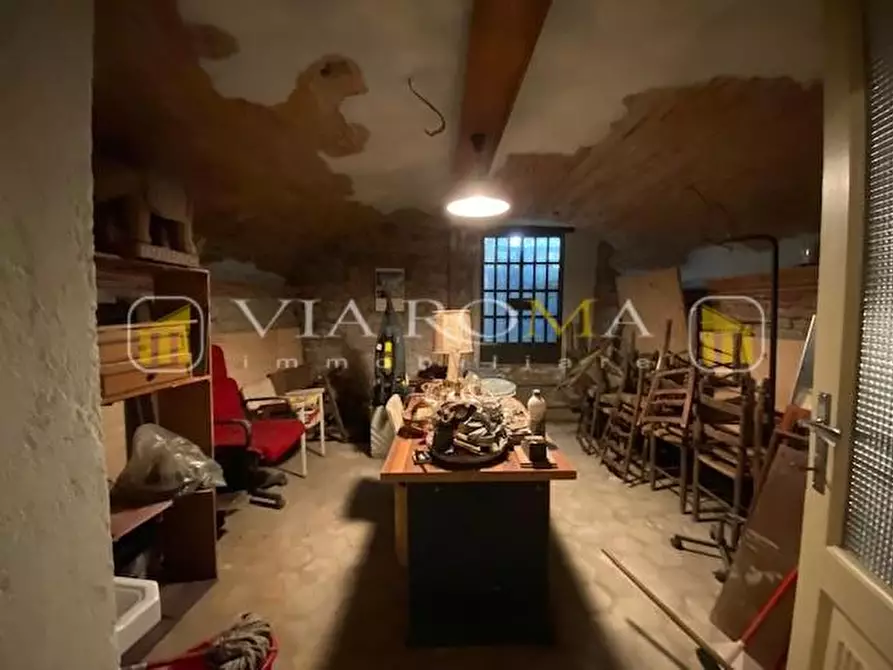 Immagine 40 di Appartamento in vendita  a Lucca