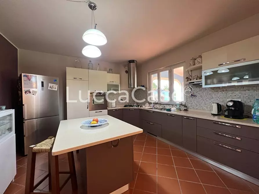 Immagine 13 di Villa in vendita  a Capannori