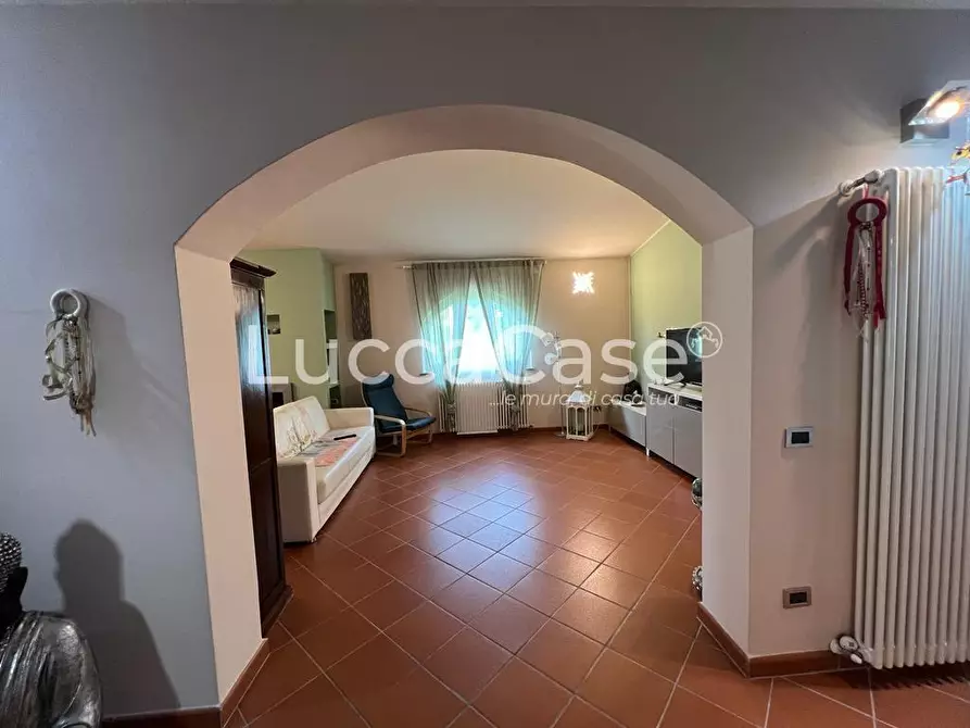 Immagine 21 di Villa in vendita  a Capannori