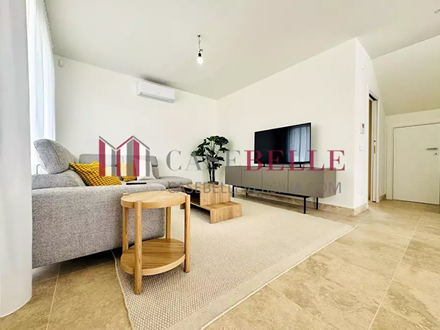 Immagine 4 di Casa indipendente in vendita  a Pietrasanta