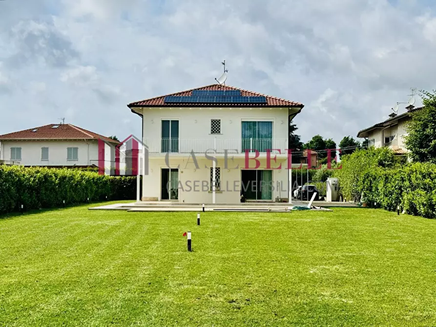 Immagine 2 di Casa indipendente in vendita  a Pietrasanta