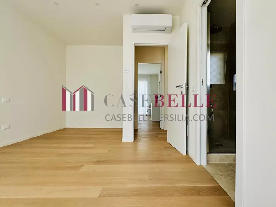 Immagine 42 di Casa indipendente in vendita  a Pietrasanta