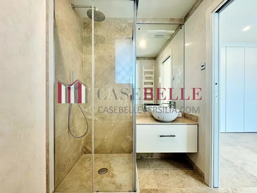 Immagine 18 di Casa indipendente in vendita  a Pietrasanta