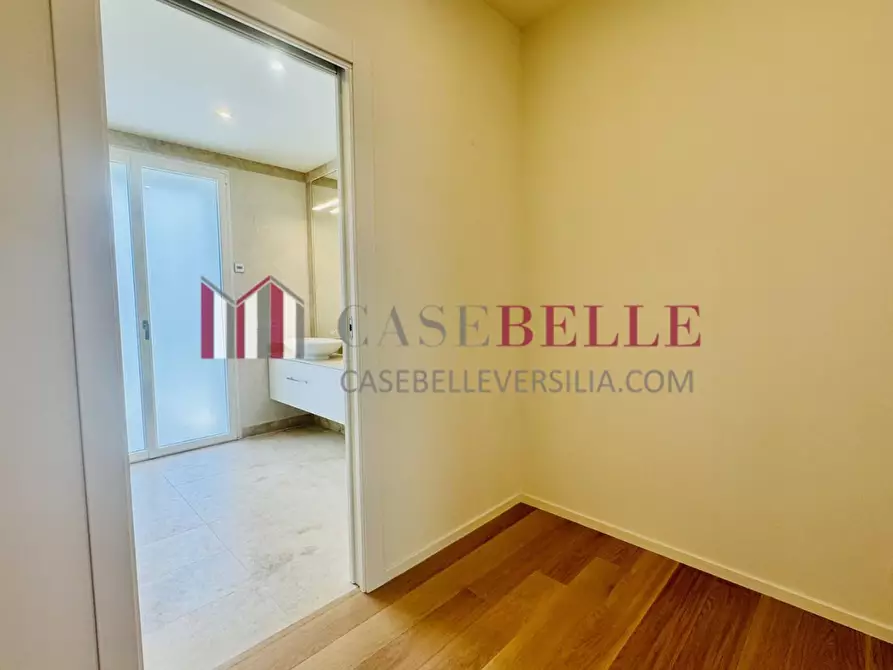 Immagine 28 di Casa indipendente in vendita  a Pietrasanta