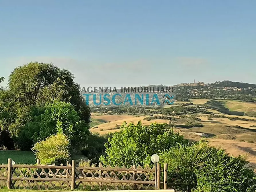 Immagine 10 di Agriturismo in vendita  a Volterra
