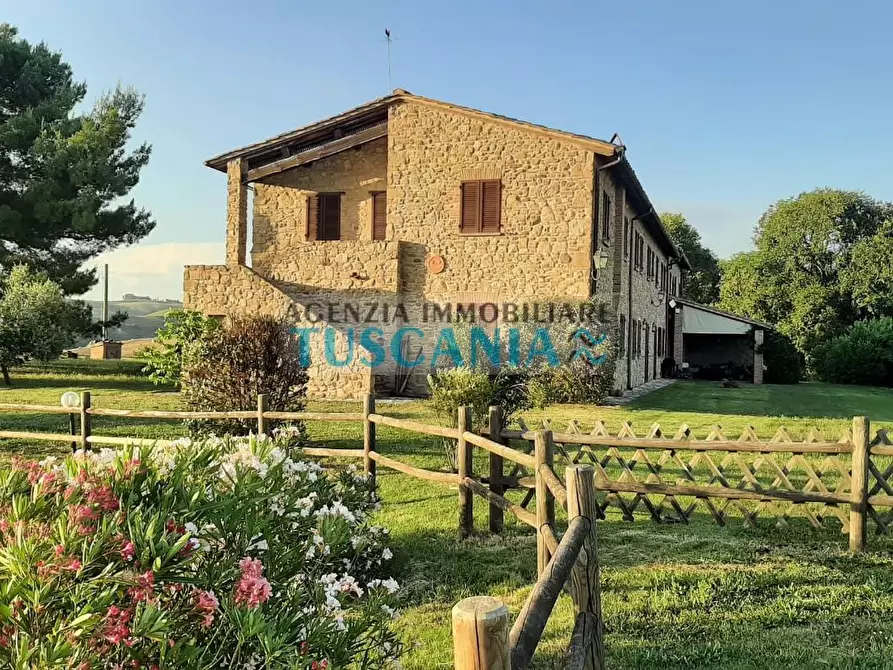 Immagine 20 di Agriturismo in vendita  a Volterra