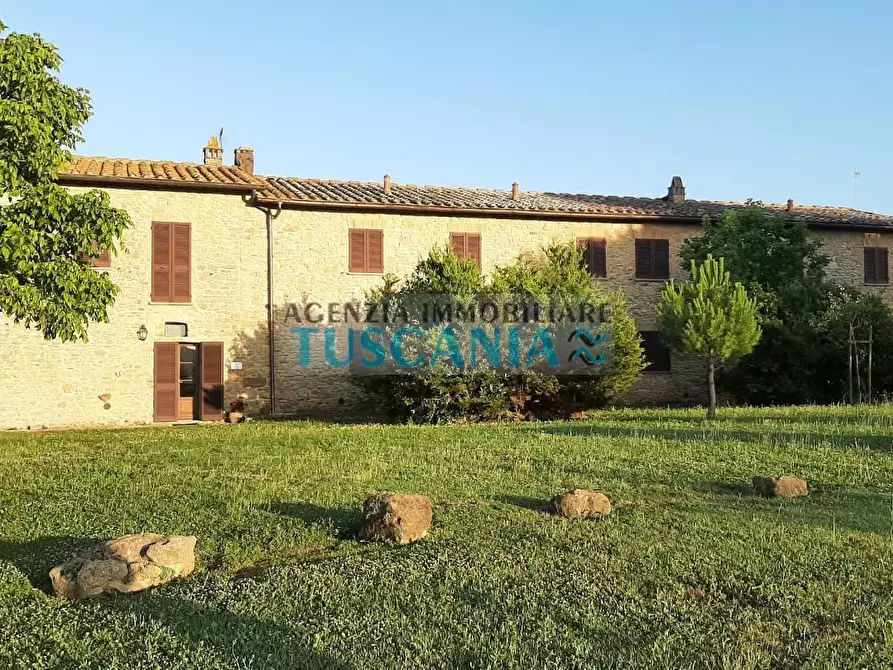 Immagine 11 di Agriturismo in vendita  a Volterra