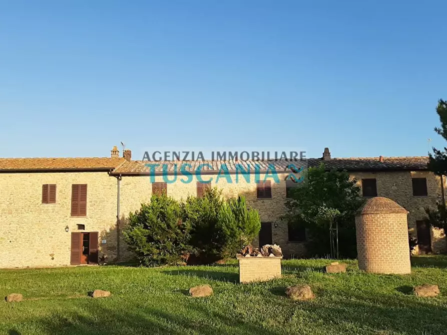 Immagine 3 di Agriturismo in vendita  a Volterra