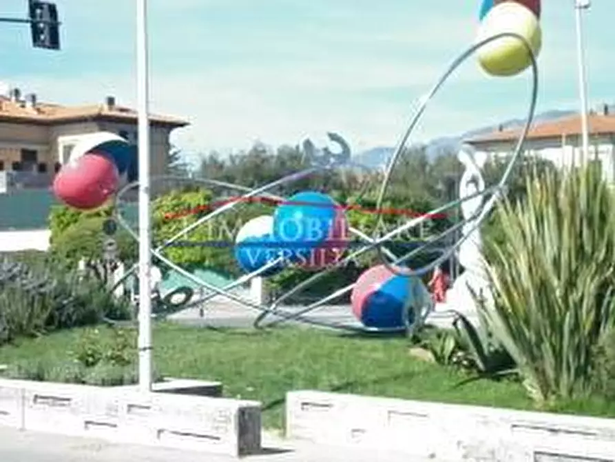 Immagine 28 di Casa bifamiliare in vendita  a Massa