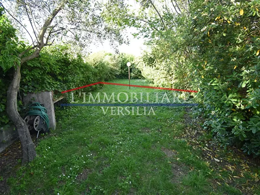 Immagine 16 di Casa bifamiliare in vendita  a Massa