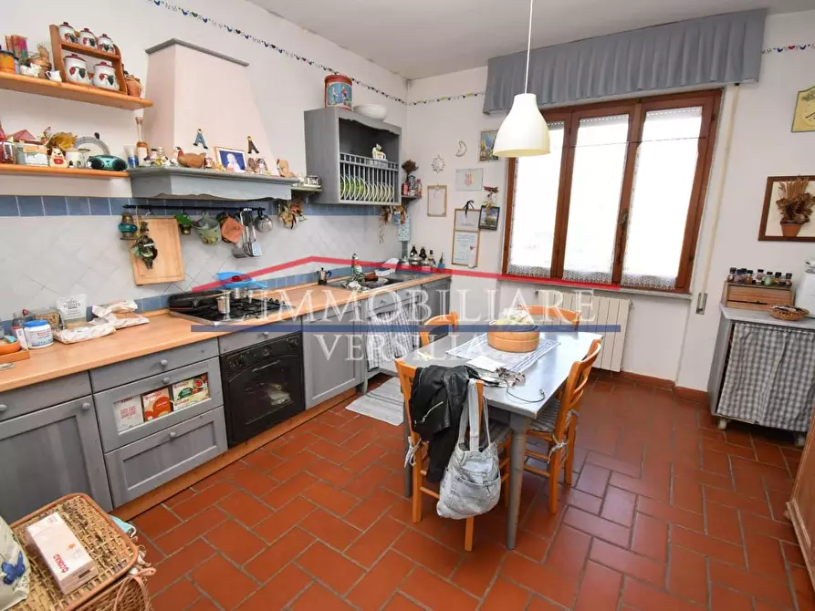Immagine 9 di Casa bifamiliare in vendita  a Massa