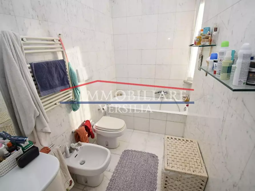 Immagine 12 di Casa bifamiliare in vendita  a Massa