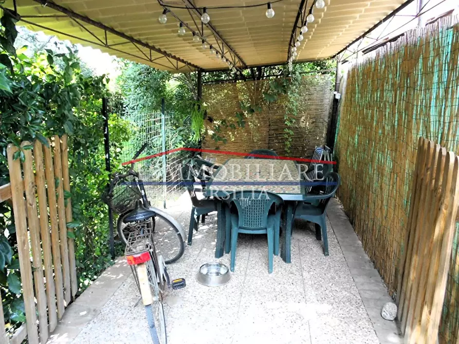 Immagine 3 di Casa bifamiliare in vendita  a Massa