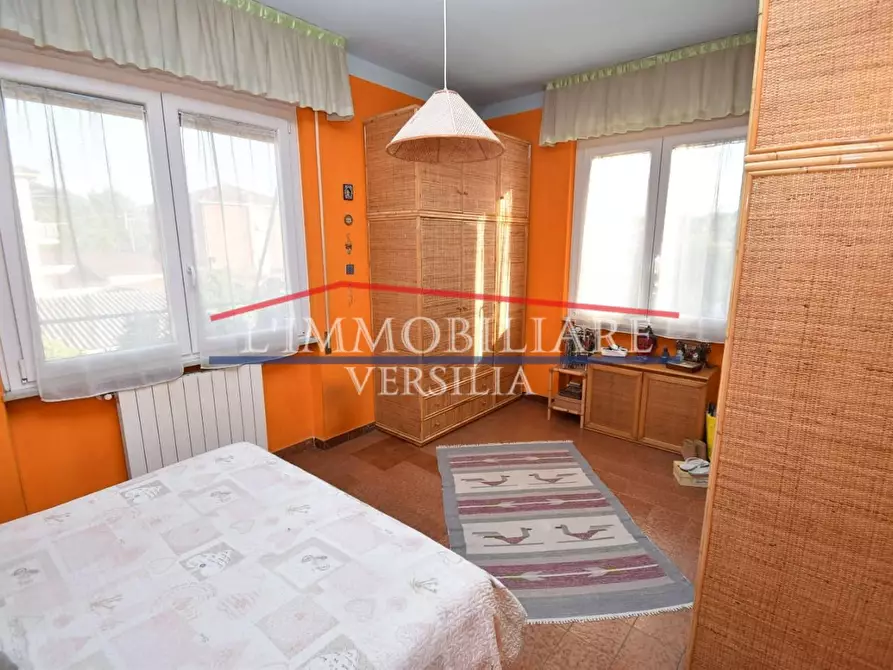 Immagine 11 di Casa bifamiliare in vendita  a Massa