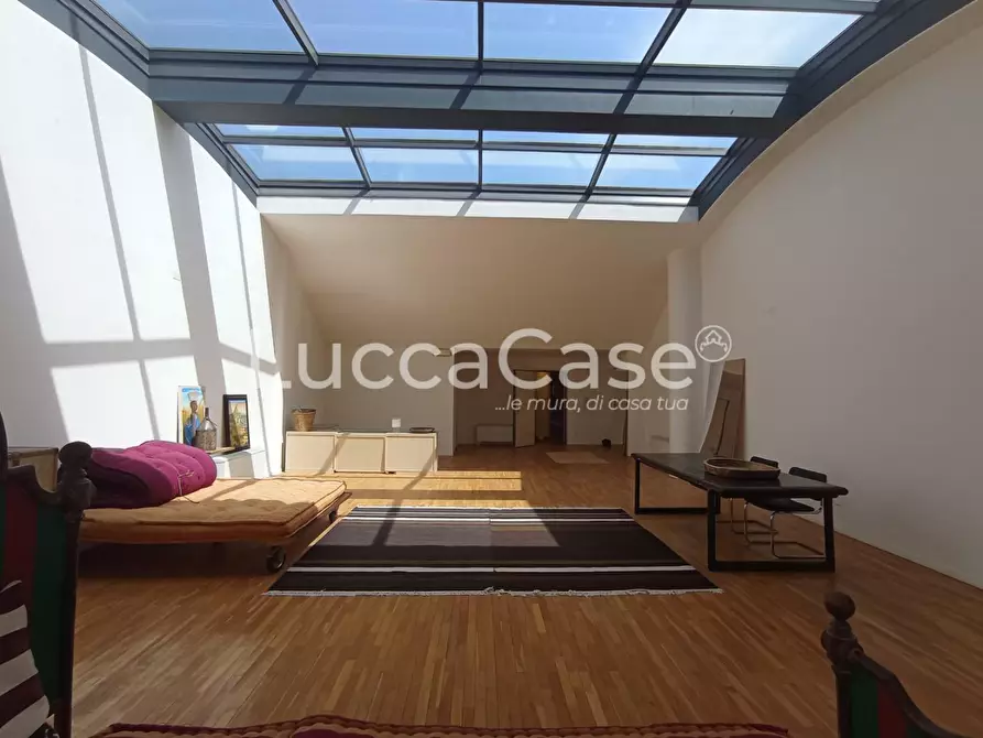 Immagine 5 di Ufficio in affitto  a Lucca