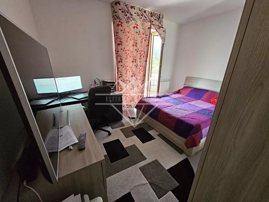 Immagine 7 di Appartamento in vendita  a Carrara