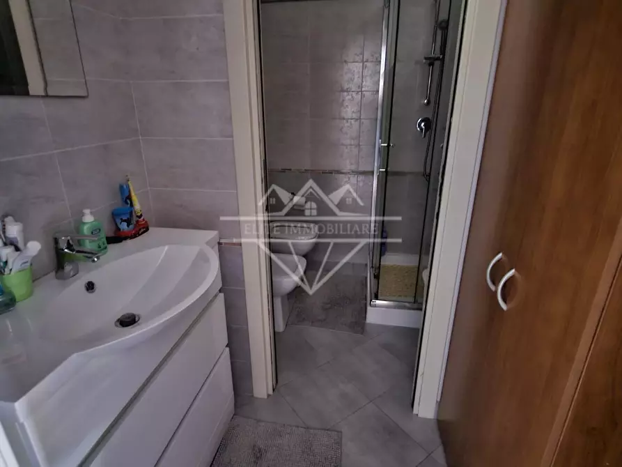 Immagine 8 di Appartamento in vendita  a Carrara