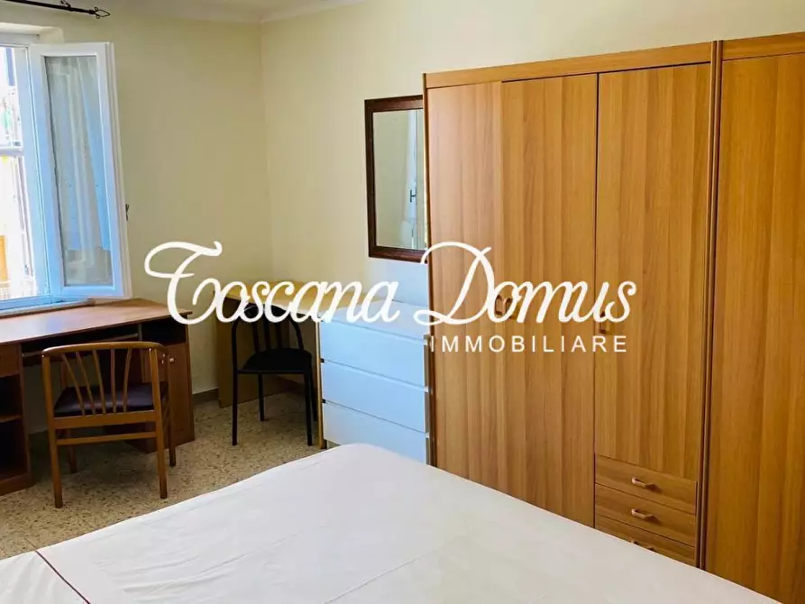 Immagine 8 di Appartamento in vendita  a Siena