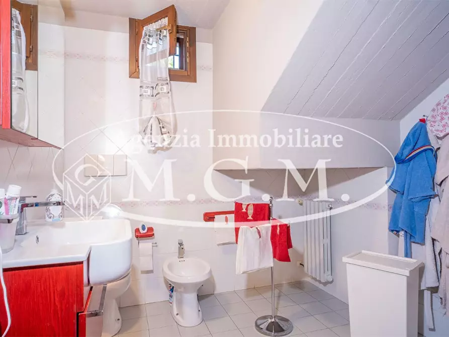 Immagine 42 di Villetta a schiera in vendita  a Santa Maria A Monte