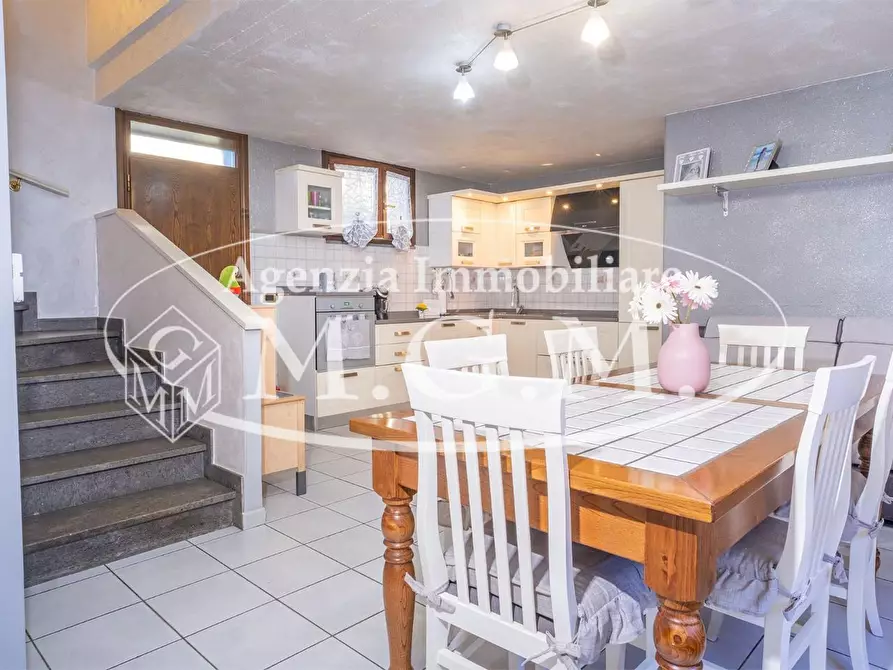 Immagine 36 di Villetta a schiera in vendita  a Santa Maria A Monte