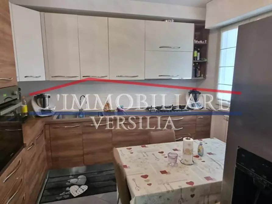 Immagine 4 di Appartamento in vendita  a Carrara