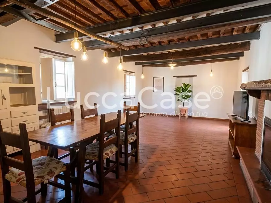 Immagine 47 di Casa colonica in vendita  a Capannori