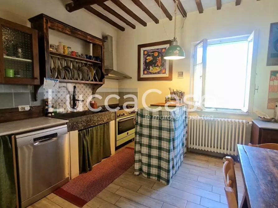 Immagine 6 di Casa colonica in vendita  a Capannori