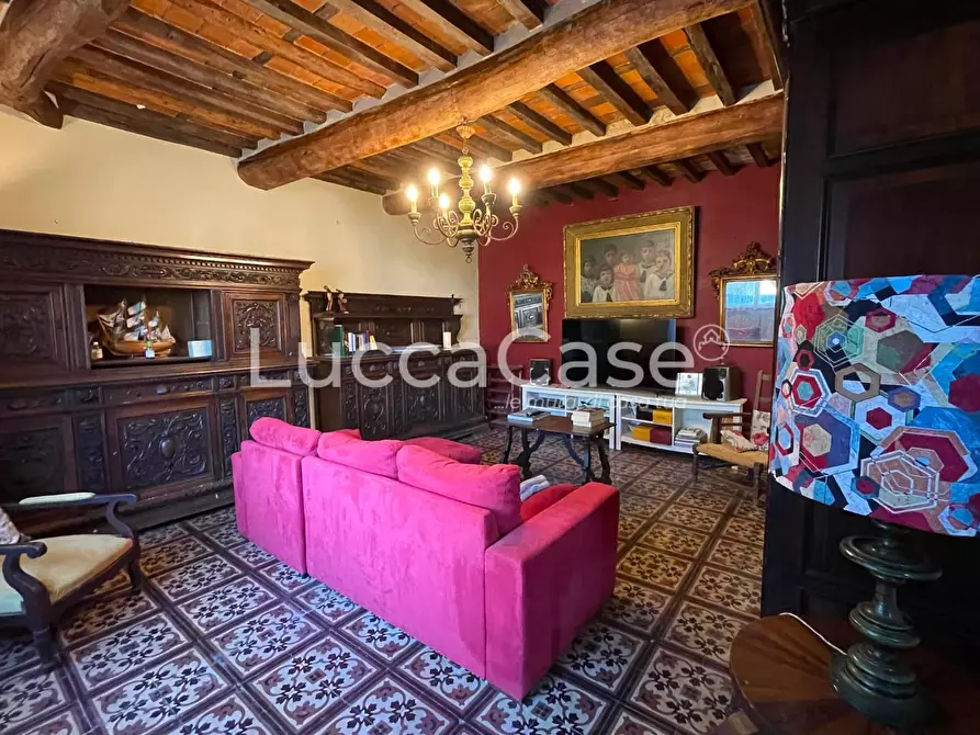 Immagine 53 di Casa colonica in vendita  a Capannori