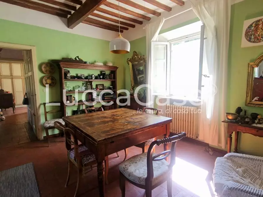 Immagine 11 di Casa colonica in vendita  a Capannori