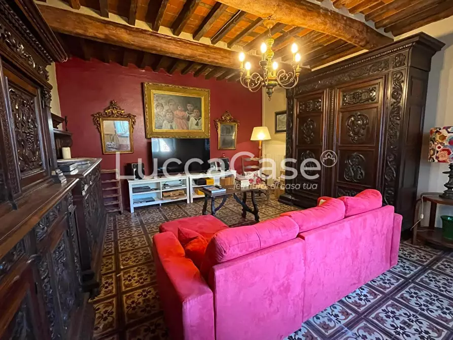 Immagine 52 di Casa colonica in vendita  a Capannori